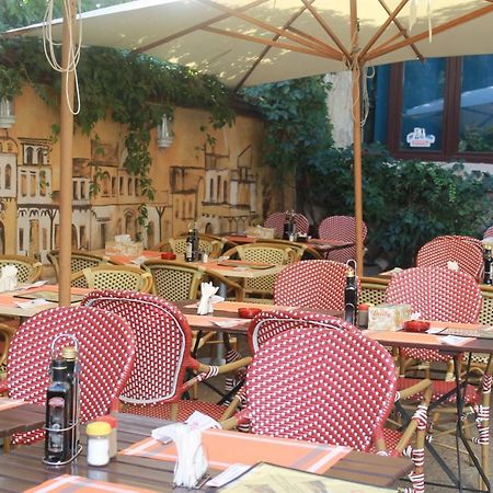 Studio Yellow - Piata Victoriei บูคาเรสต์ ภายนอก รูปภาพ