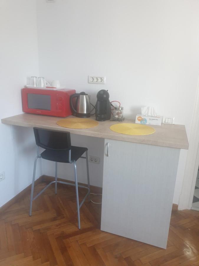 Studio Yellow - Piata Victoriei บูคาเรสต์ ภายนอก รูปภาพ